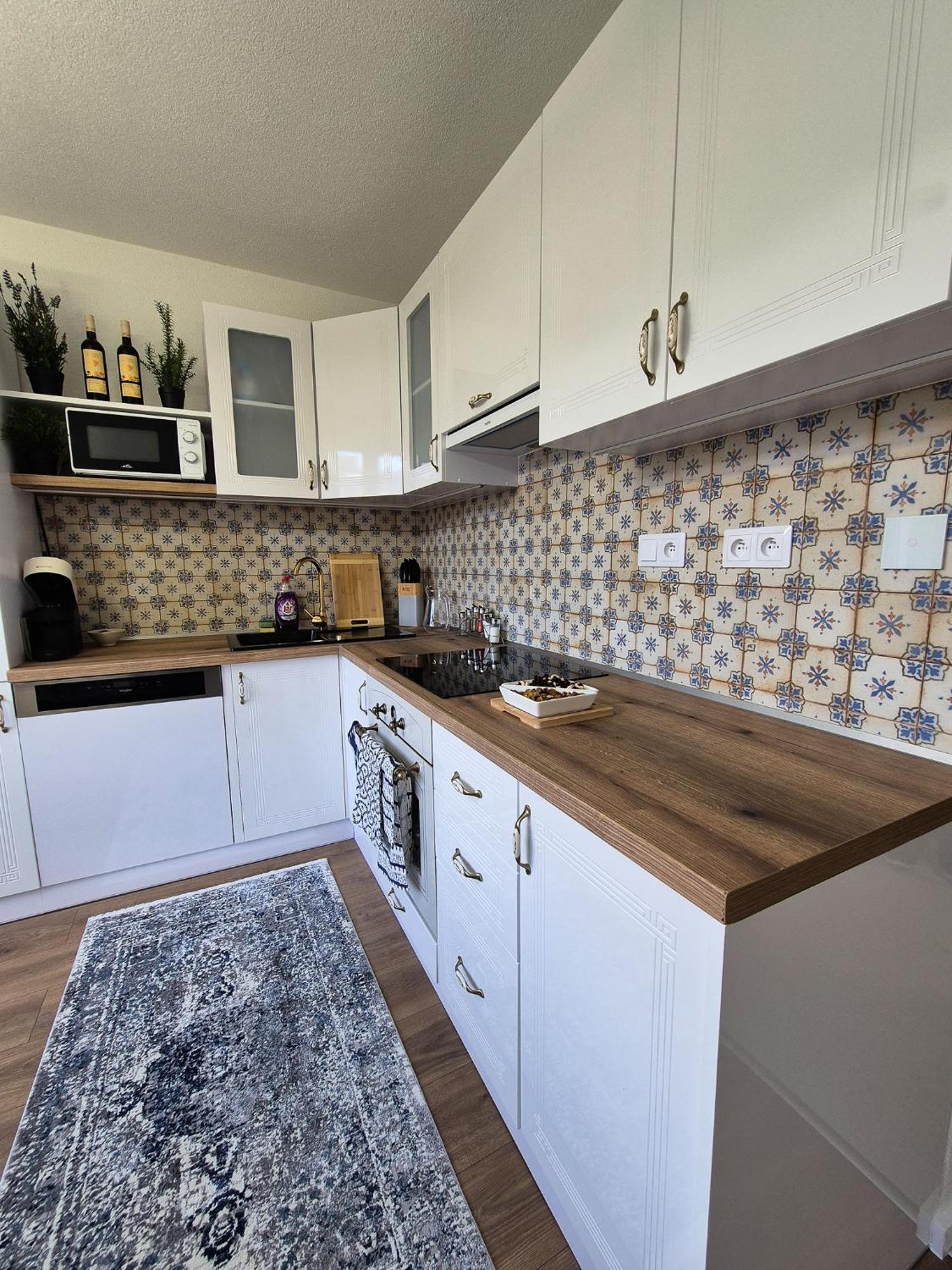 Apartman Lesa Brezno Exteriör bild